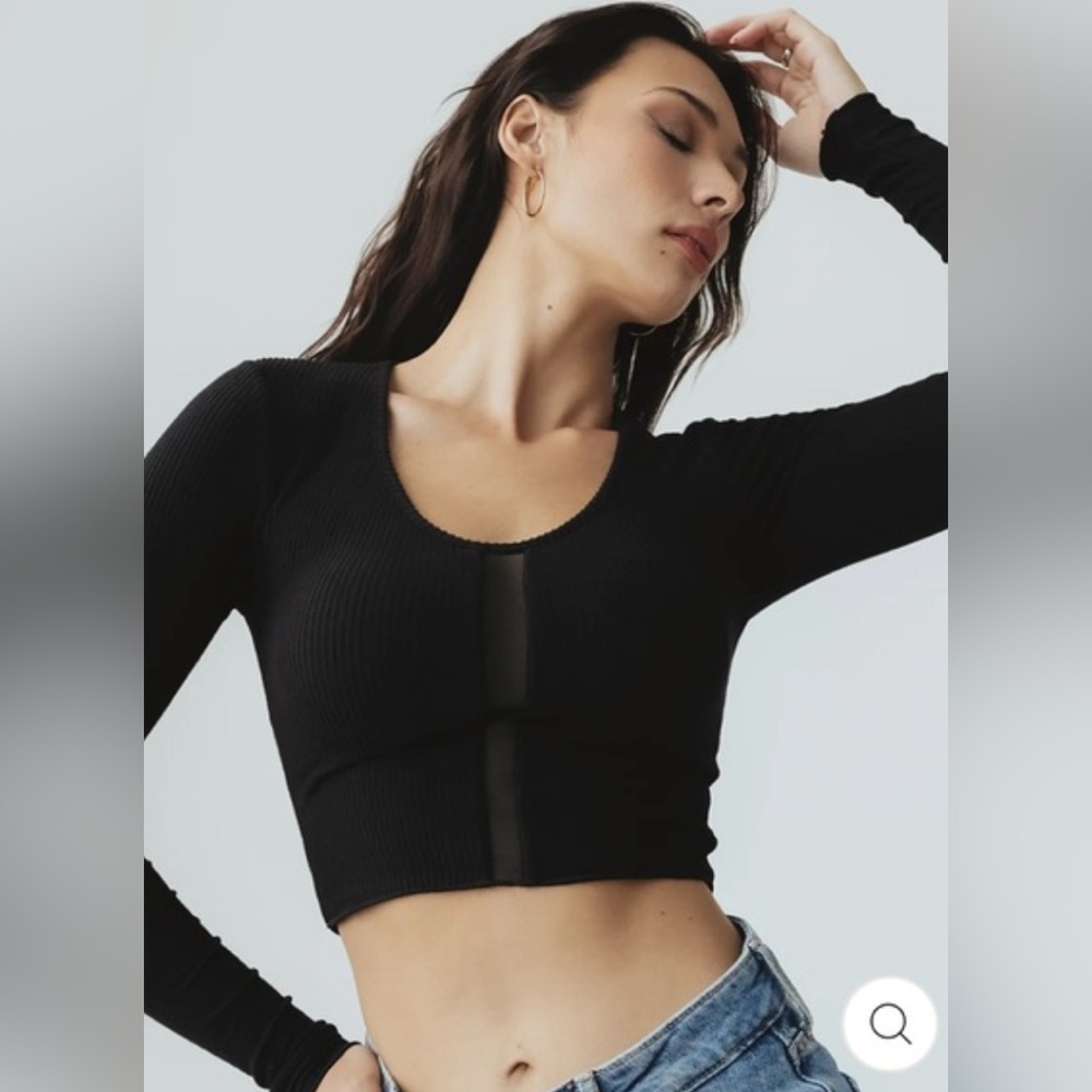 Klassy Network Black Ribbed Long Sleeve Crop Top